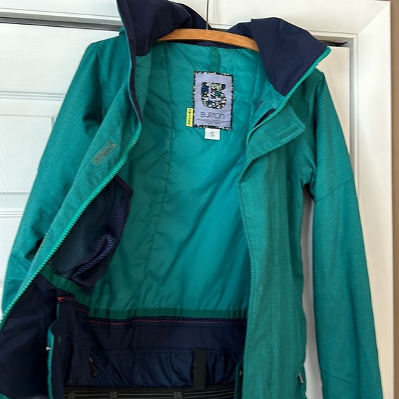 Women’s snowboard/ski jacket - Picture 2 of 6
